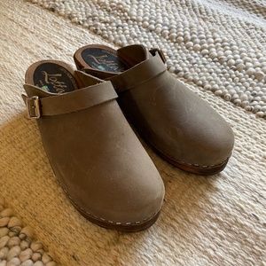 Lotta From Stockholm Classic Taupe Clogs with Strap 38